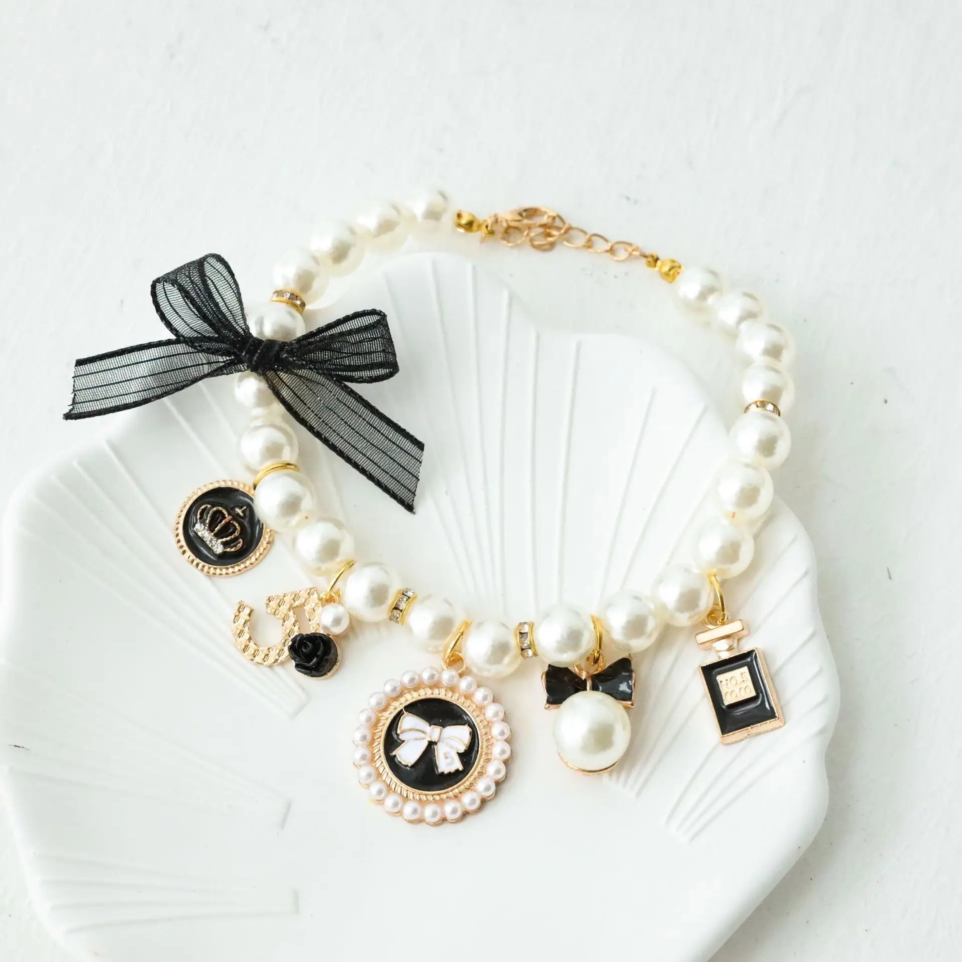 Coco Pearl Bow Collar