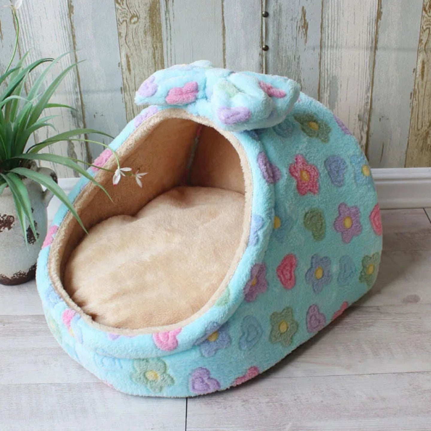 PawDiva Bow Dog Bed